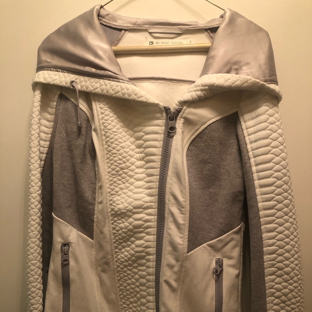 Never worn, feels luxurious. Blanc Noir quilted zip front jacket
